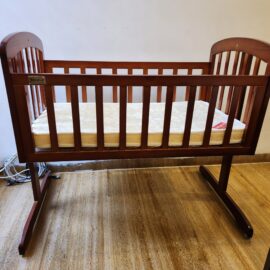 Preowned Babyhug crib