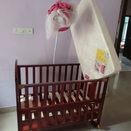 Babyhug Florence 3 in 1 Cot with Matress and Mosquito Net