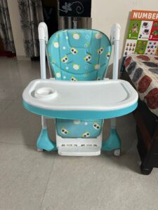 R for rabbit high chair