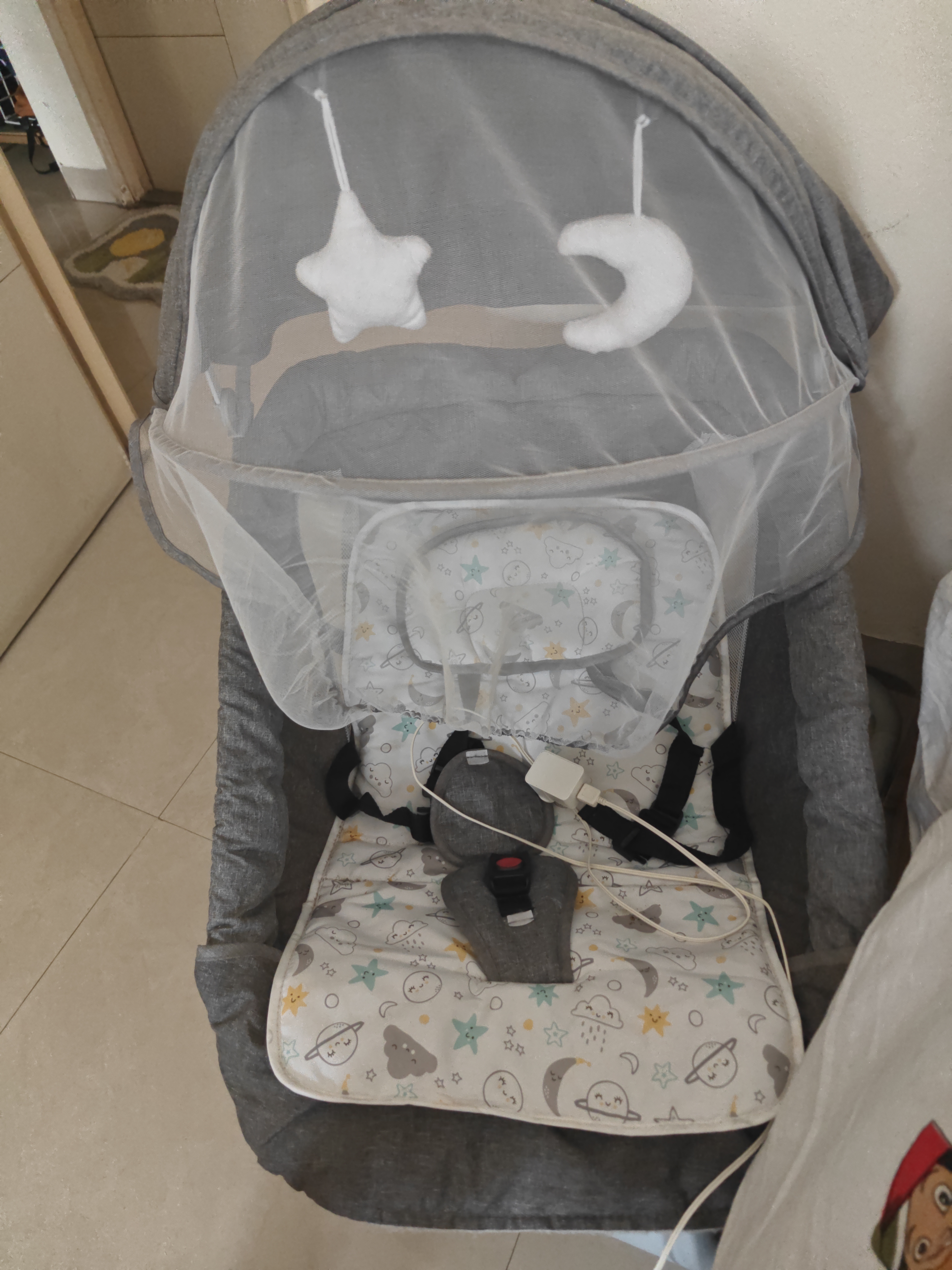 StarAndDaisy Baby Rocker Swing