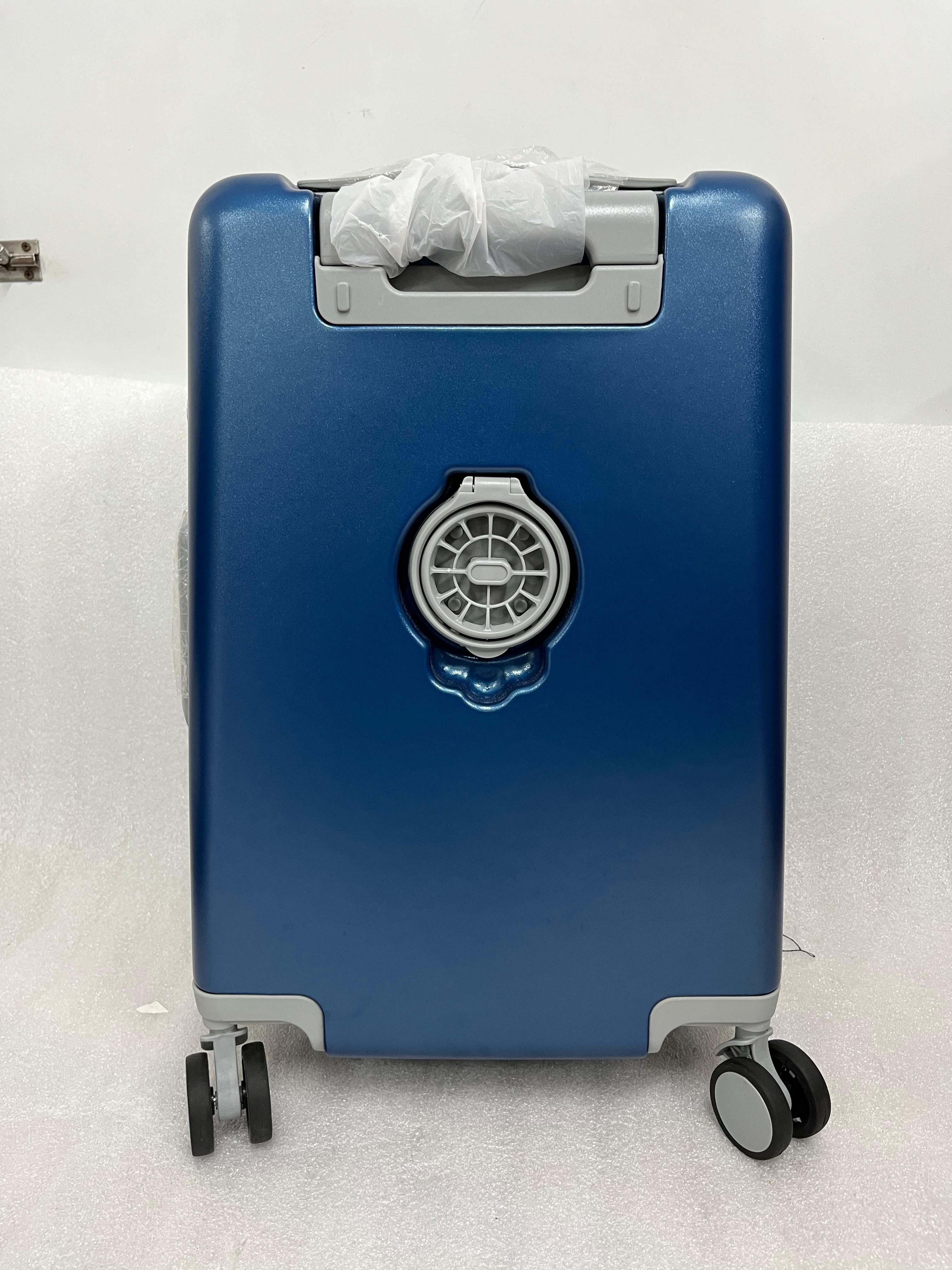 Butt Baby Sit & Go – Midnight Blue
