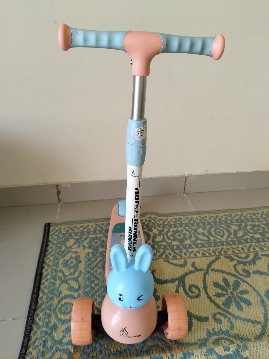 R for Rabbit Road Runner Heavy Three-Wheel Stylish Kids Scooter