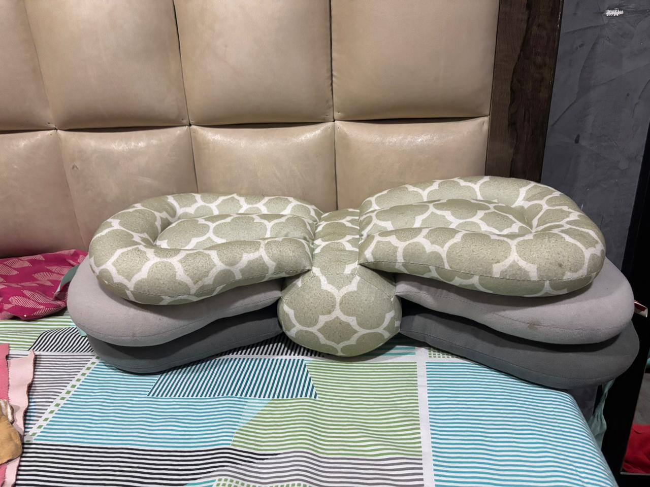 LuvLap Feeding Pillow – Gently Used and in Excellent Condition