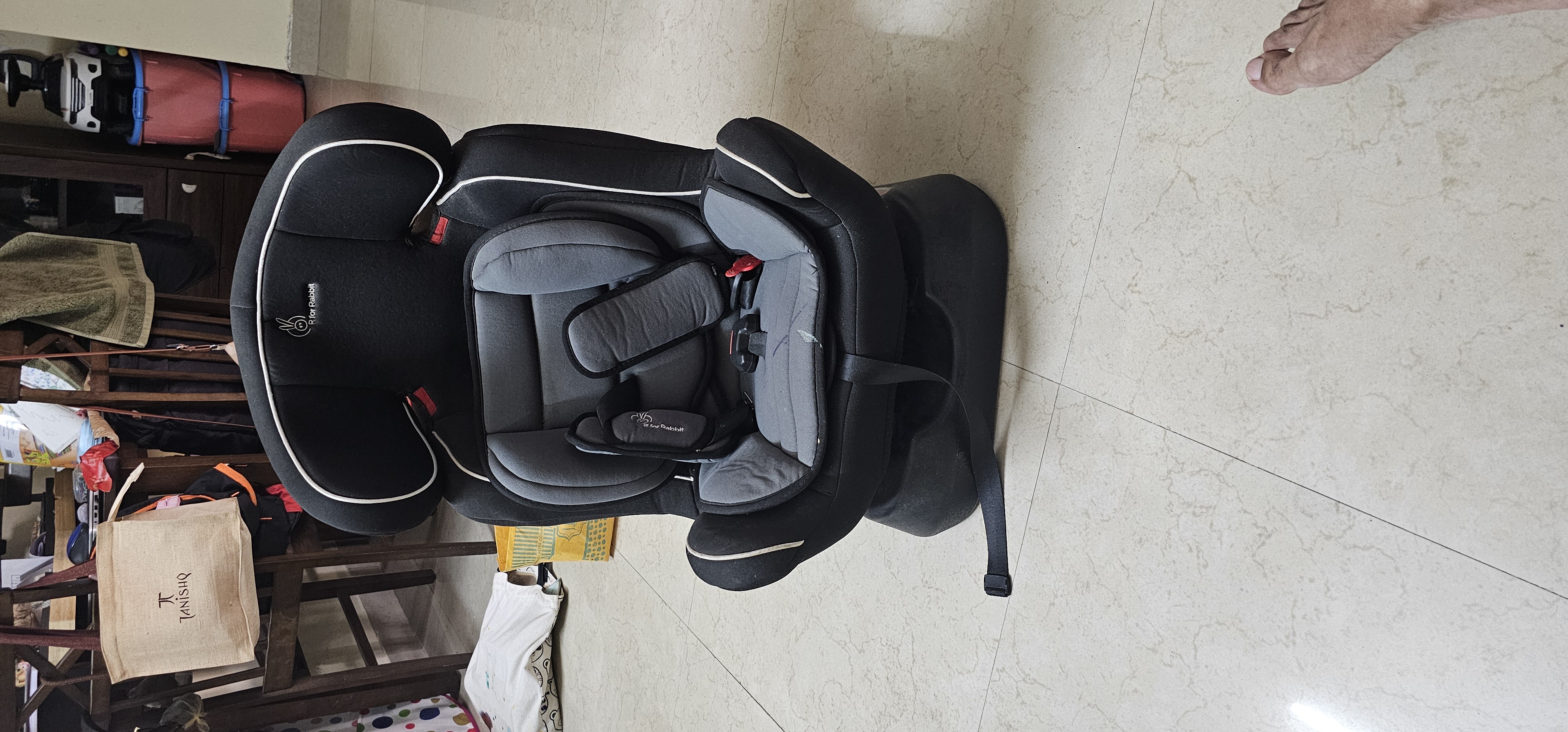 Preowned R for Rabbit Car Seat for Kids