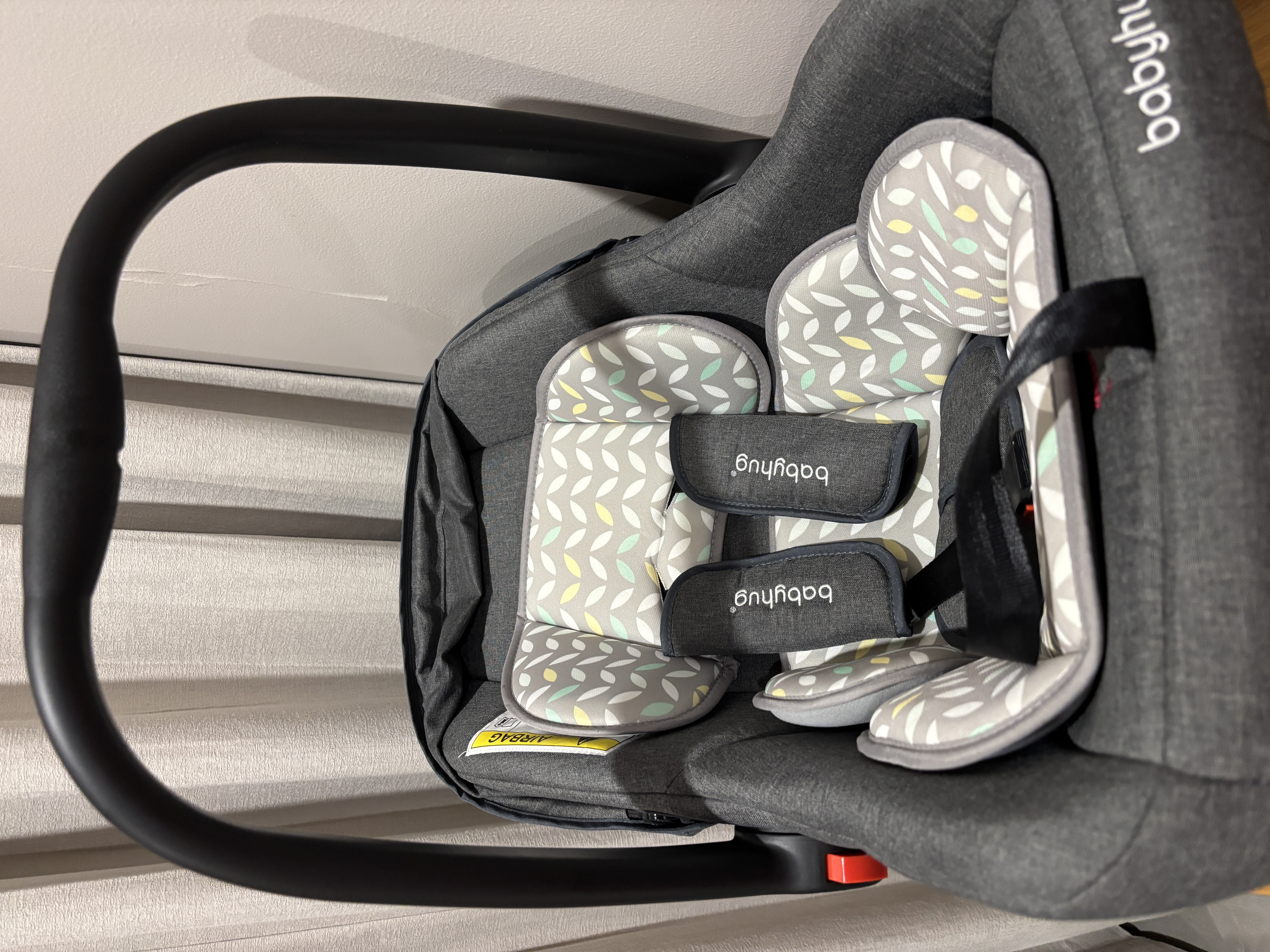 Babyhug Car Seat – grey