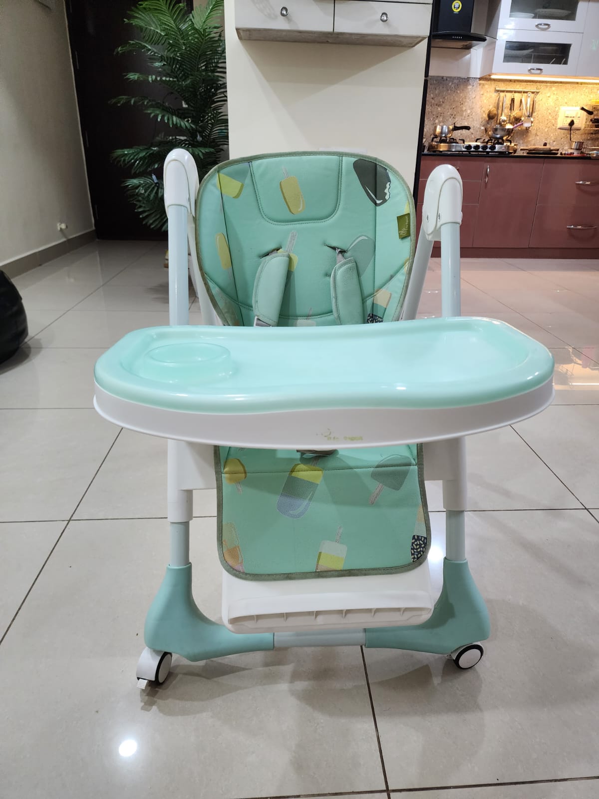 R for Rabbit's Marshmallow high chair for Baby