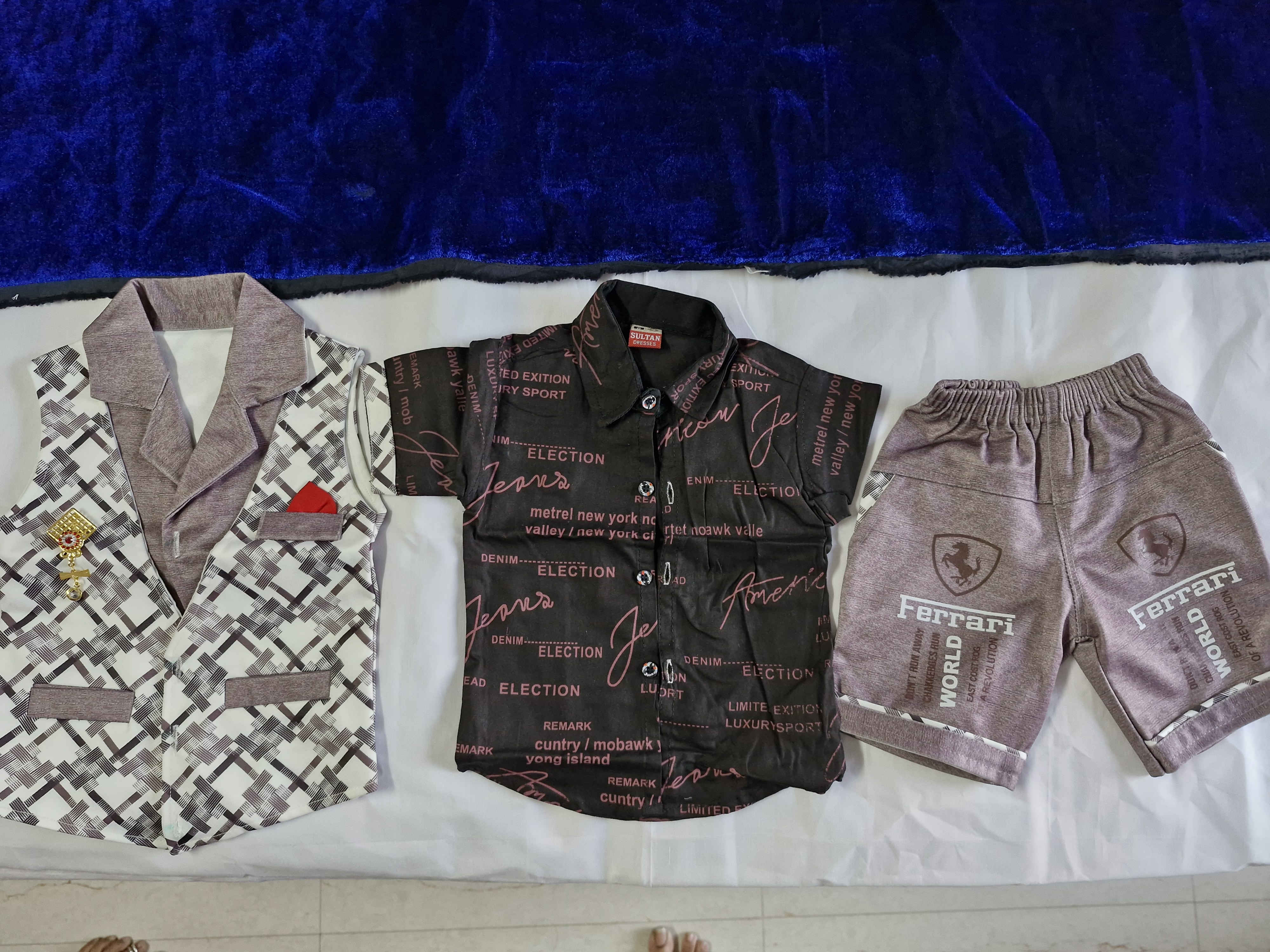 Pre-Owned Baby Clothes Set - Stylish Vests & Shorts (Brown)