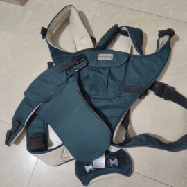 Pre-Owned Baby Hug Baby Carrier - Comfortable and Secure