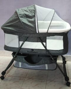 Preowned StarAndDaisy Baby Crib Cradle cot