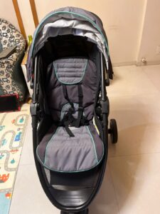 Preowned GRACO Three-Wheel Baby Stroller with 360° Rotation