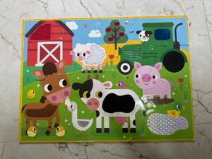 Preowned Scholastic Farm Animals Jigsaw Puzzle with Touch and Feel Pieces