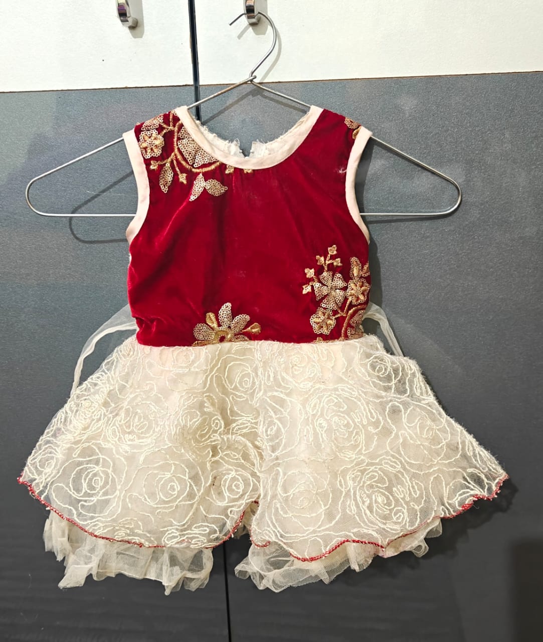 Pre-Owned Maroon Cream Baby Frock - Size 16