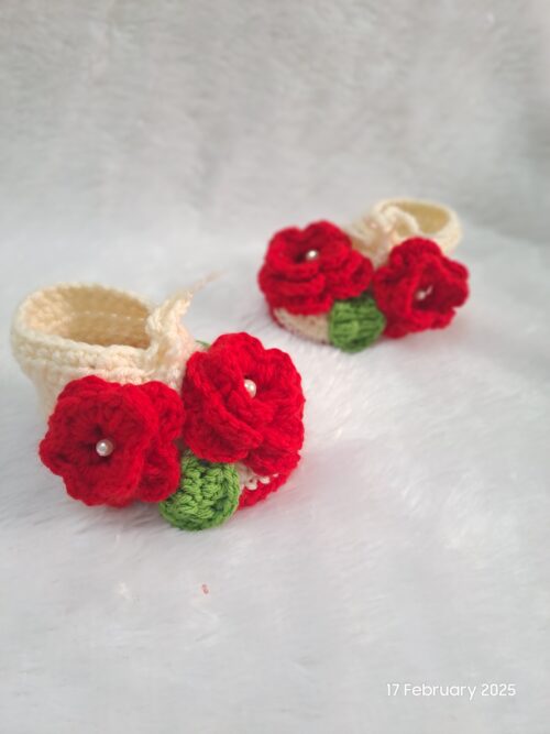 Crochet Baby Shoes with Rose Flowers