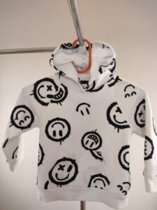 Pre-Owned Epic Threads Kids Hoodie – White with Smiley Faces