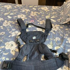 Preowned Soul Slings 4-in-1 Baby Carrier - Lightweight Comfort with Feeding-Friendly Support