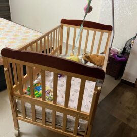 Preowned Babyhug Hamilton Wooden Crib