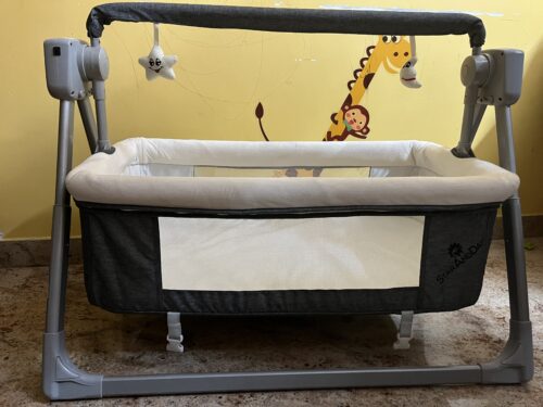 StarAndDaisy Baby Cradle with Mosquito net