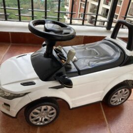 Range Rover-Inspired Ride-On Push Car for Kids – Gently Used & Perfect for Early Walkers