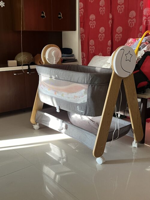 R for rabbit branded baby cradle with automatic swing, musical lullabies and a bed light