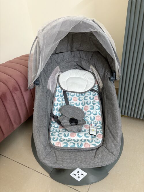 Gently Used Electric Swing Cradle – Automatic Soothing for Peaceful Naps