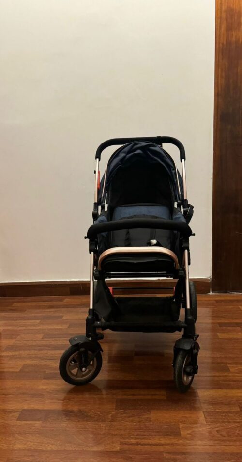 Star and Daisy baby stroller in ultra blue