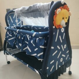 Bumtum baby cradle with swing n mosquito net, foldable cradle with storage mat.
