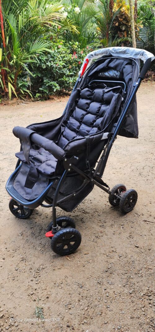 LuvLap Black Baby Stroller – Gently Used | Lightweight, Comfortable & Safe