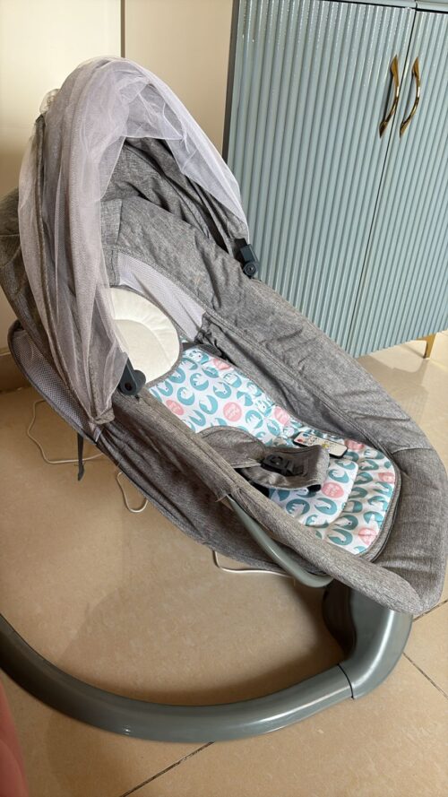 Gently Used Electric Swing Cradle – Automatic Soothing for Peaceful Naps
