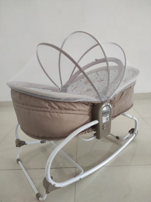 Babyhug opal 3 in 1 Cozy Rocker Sleeper with music and vibration