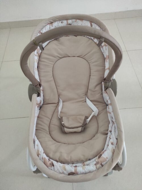 Babyhug opal 3 in 1 Cozy Rocker Sleeper with music and vibration