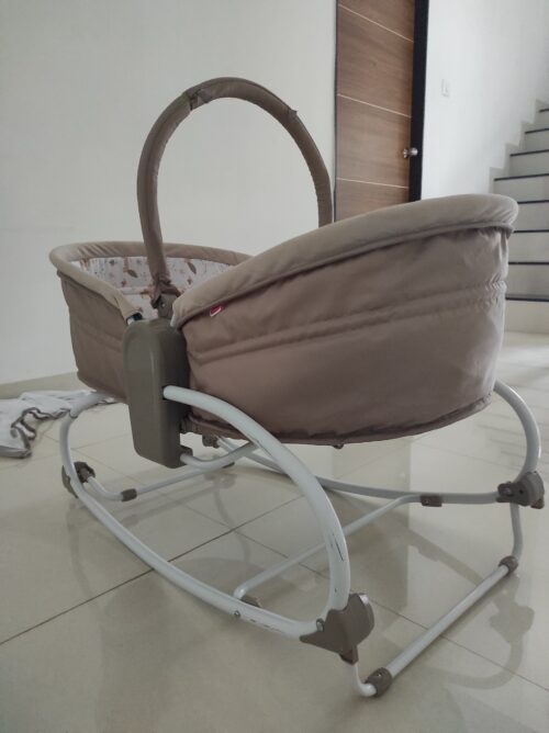 Babyhug opal 3 in 1 Cozy Rocker Sleeper with music and vibration