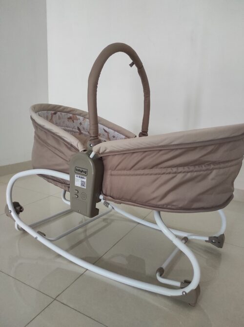 Babyhug opal 3 in 1 Cozy Rocker Sleeper with music and vibration