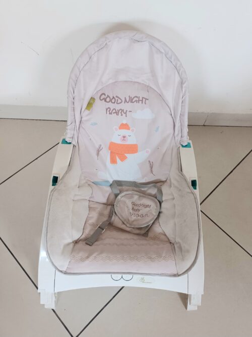 R for Rabbit Rock and Play Rocker – Peach & White | Almost New