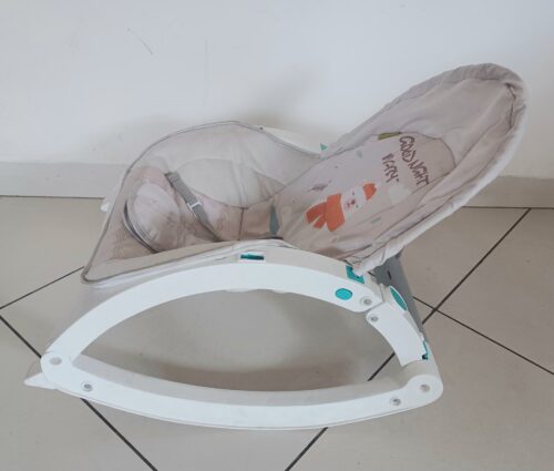 R for Rabbit Rock and Play Rocker – Peach & White | Almost New