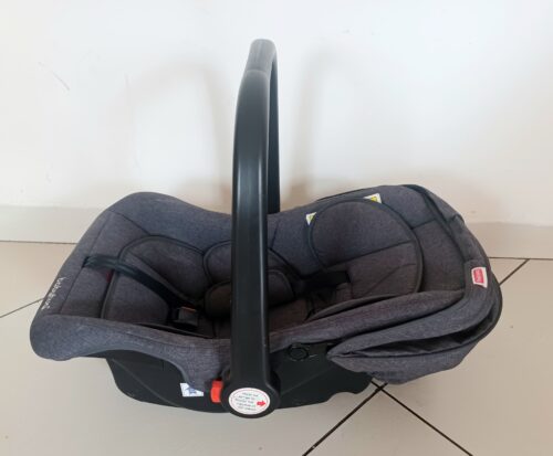 Babyhug Amber Car Seat Cum Carry Cot with Rocking Base | Almost New