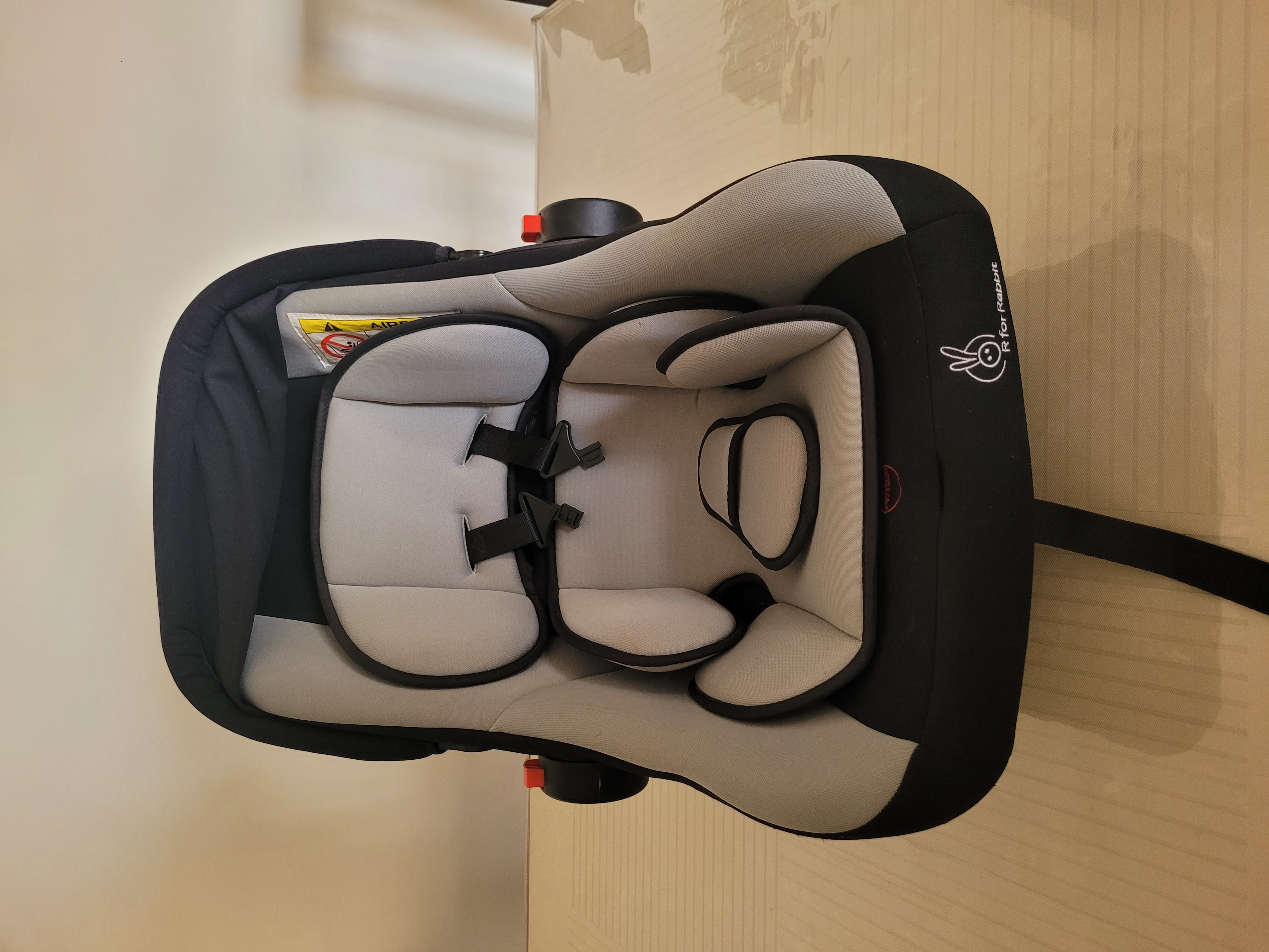 Pikaboo Rabbit Preowned 4 in 1-R for Rabbit Carry cot | Second Hugs