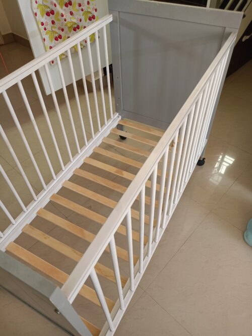 Luvlap Crib